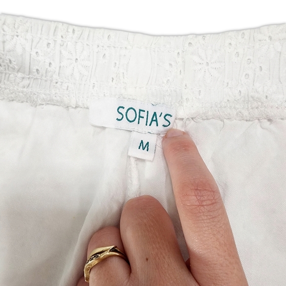 Sofia's White Shorts Size M 100% Cotton Ruffled Hem Eyelet Drawstring Boho Style - Picture 9 of 9